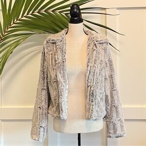 Fever Faux Fur Jacket Gray Plush Textured Coat Women’s Small Holiday Party Glam